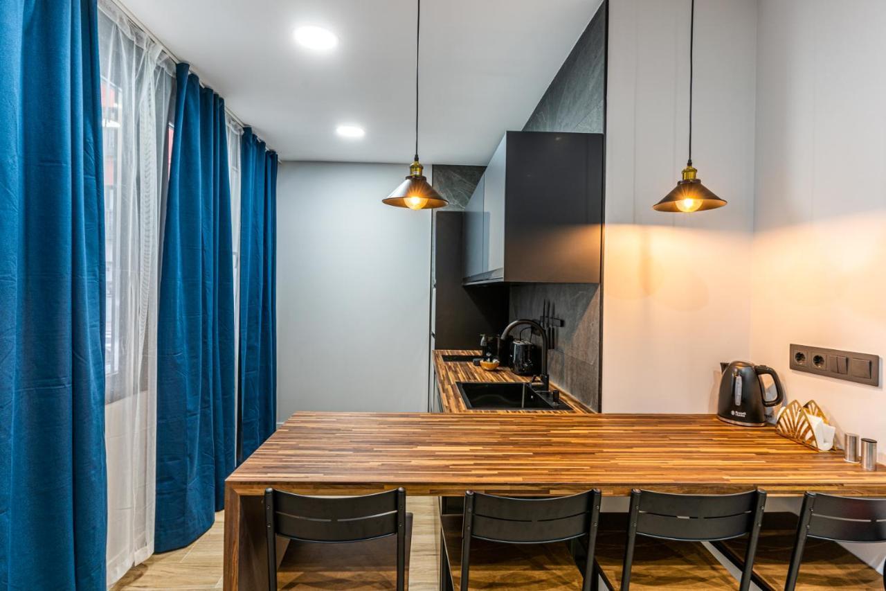 Vr Latina Apartments มาดริด ภายนอก รูปภาพ