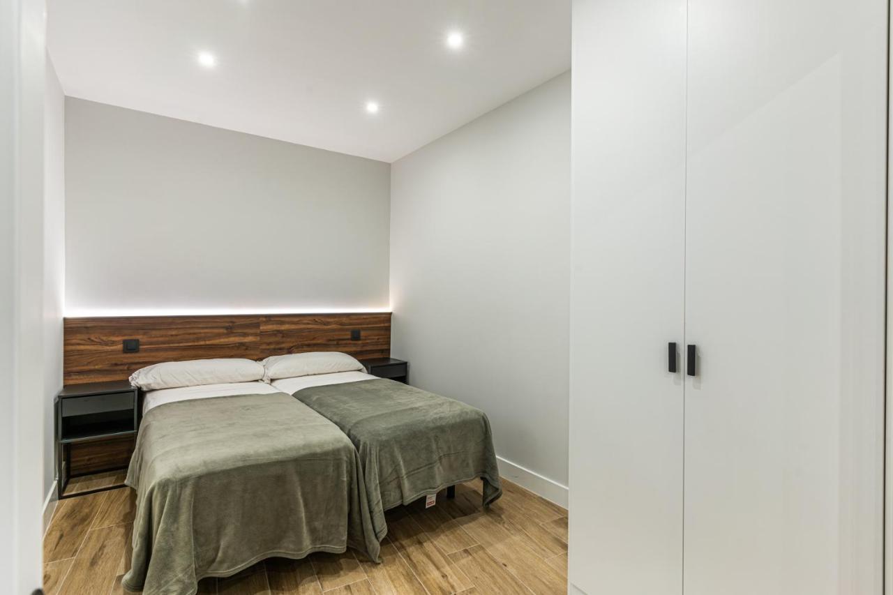 Vr Latina Apartments มาดริด ภายนอก รูปภาพ