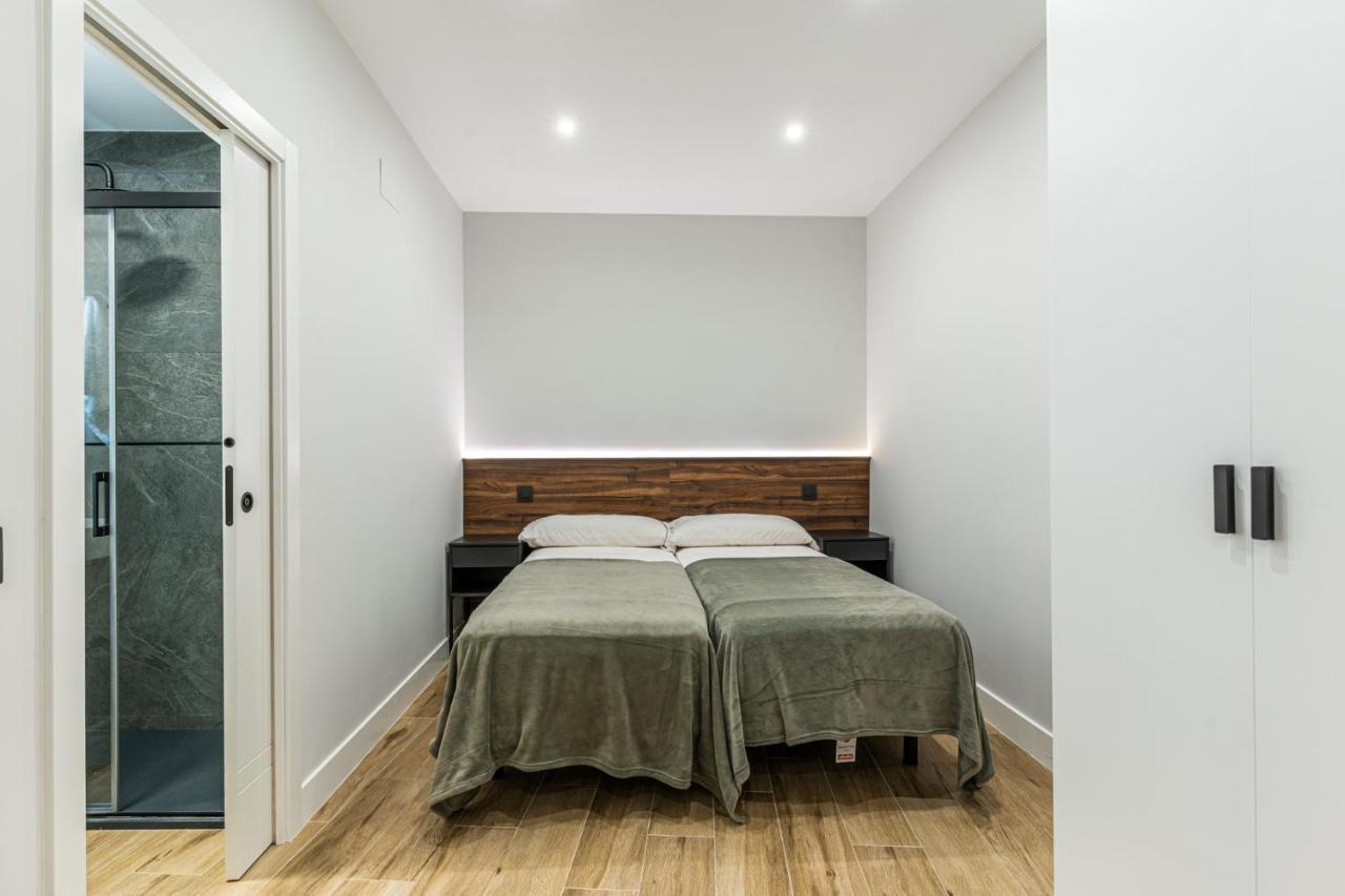 Vr Latina Apartments มาดริด ภายนอก รูปภาพ