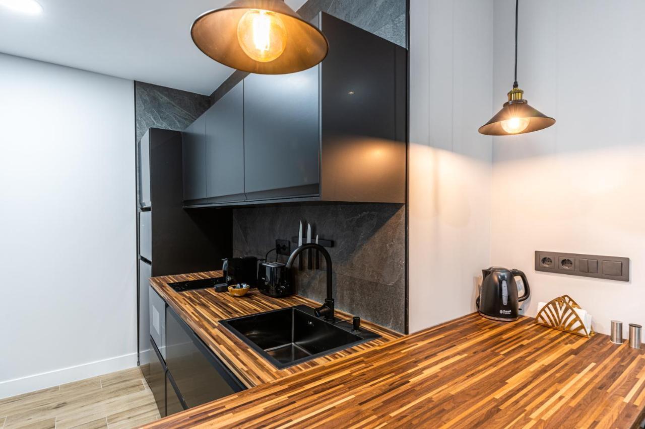 Vr Latina Apartments มาดริด ภายนอก รูปภาพ