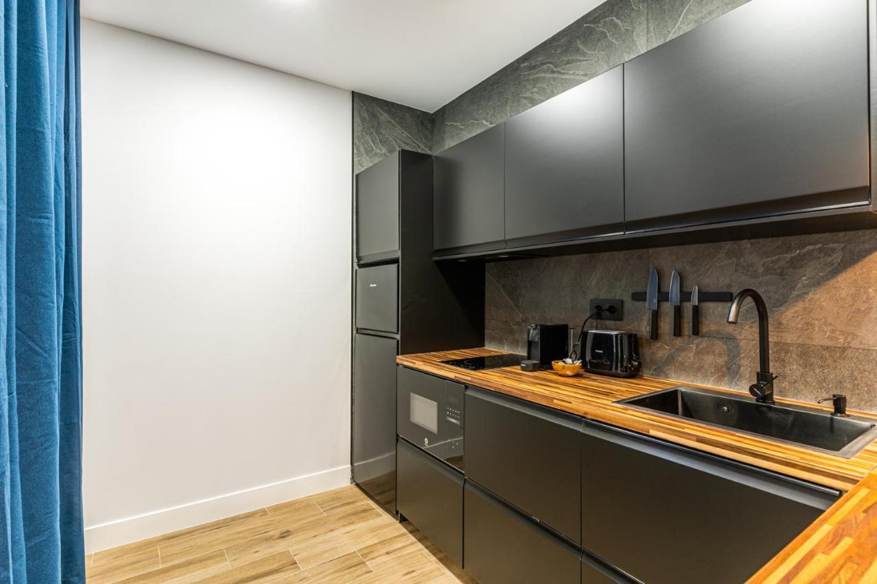 Vr Latina Apartments มาดริด ภายนอก รูปภาพ